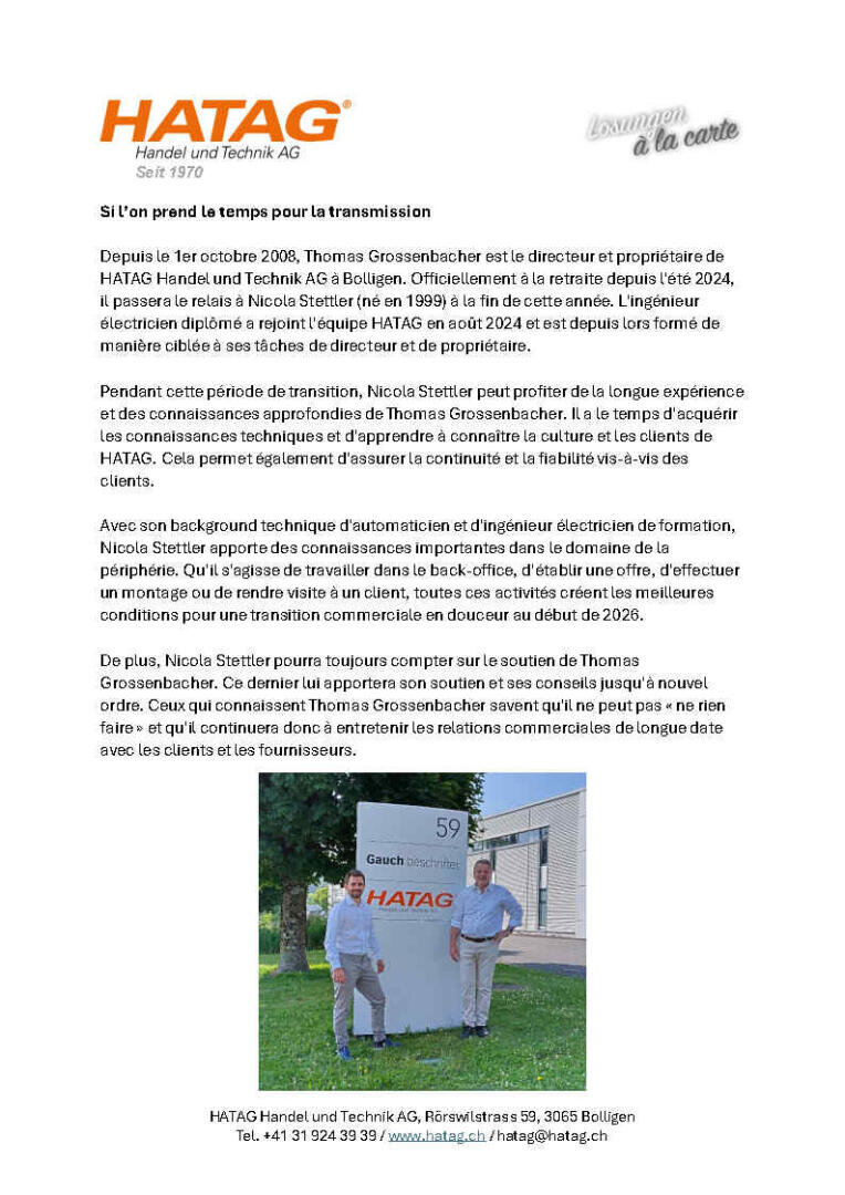 Lettre d'affaires de HATAG Handel und Technik AG concernant une transition de direction, comportant le logo de l'entreprise, du texte et une photo de deux hommes se tenant à l'extérieur près d'une bannière de HATAG.