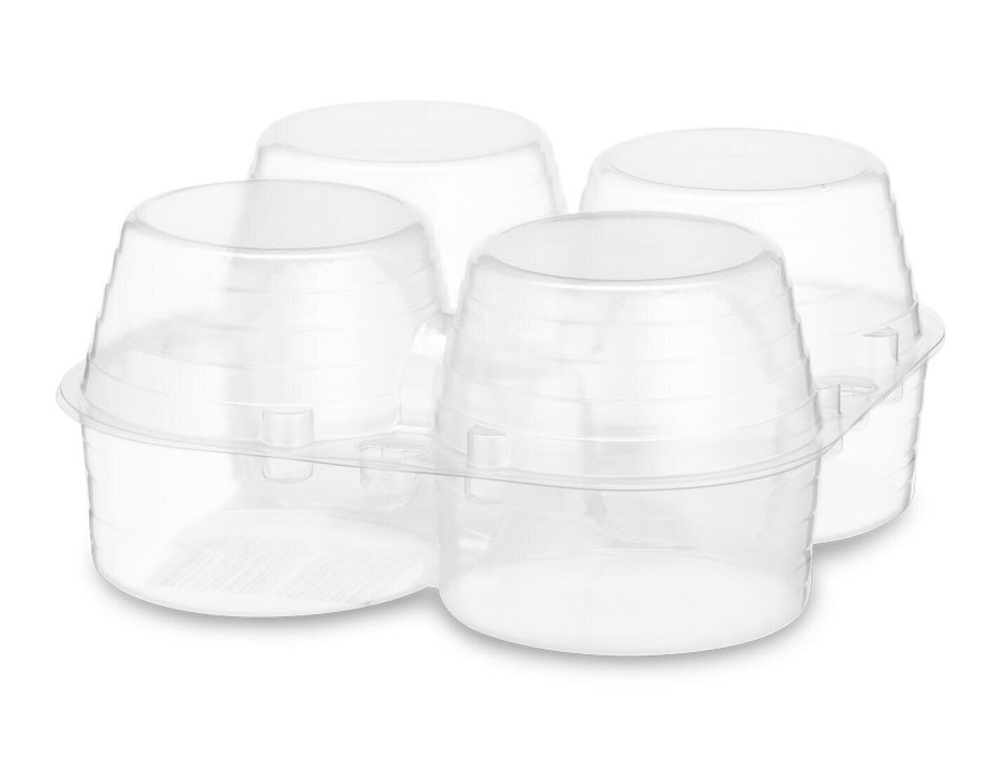 Vier durchsichtige, runde Kunststoffbehälter mit passenden Deckeln sind übereinander gestapelt, wobei zwei aufrecht und zwei verkehrt herum in einer durchsichtigen Schale angeordnet sind.