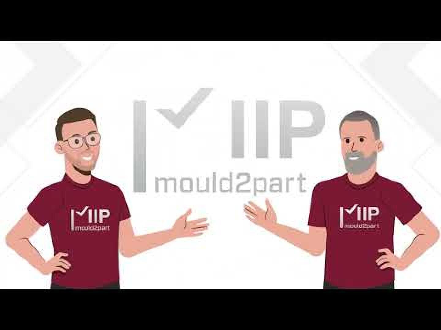 Illustration von zwei Männern in kastanienbraunen "mould2part"-T-Shirts, die vor einem großen "mould2part"-Logo stehen und mit einer Hand gestikulieren und lächeln. Der Hintergrund ist überwiegend weiß mit grauen Designelementen.