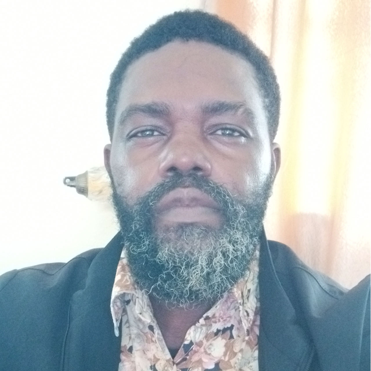 René Charly ESSIANE ZILLY